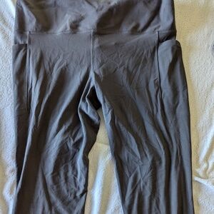 Athleta Salutation Stash Cinch Capri Shale L